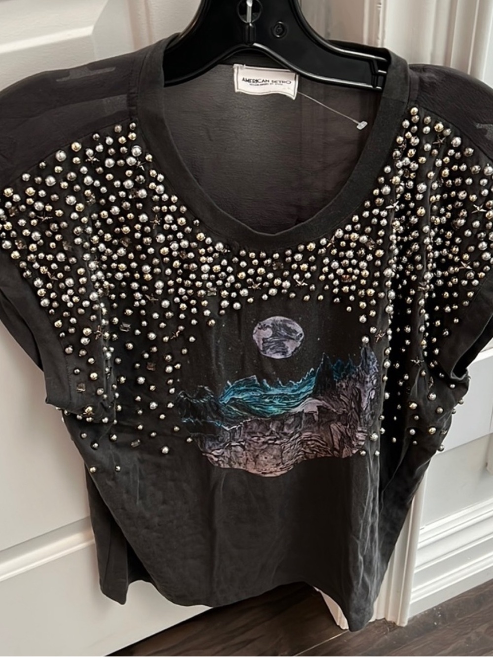 AMERICAN RETRO Embellished Grey Black Top with Graphic Design Size M Like New